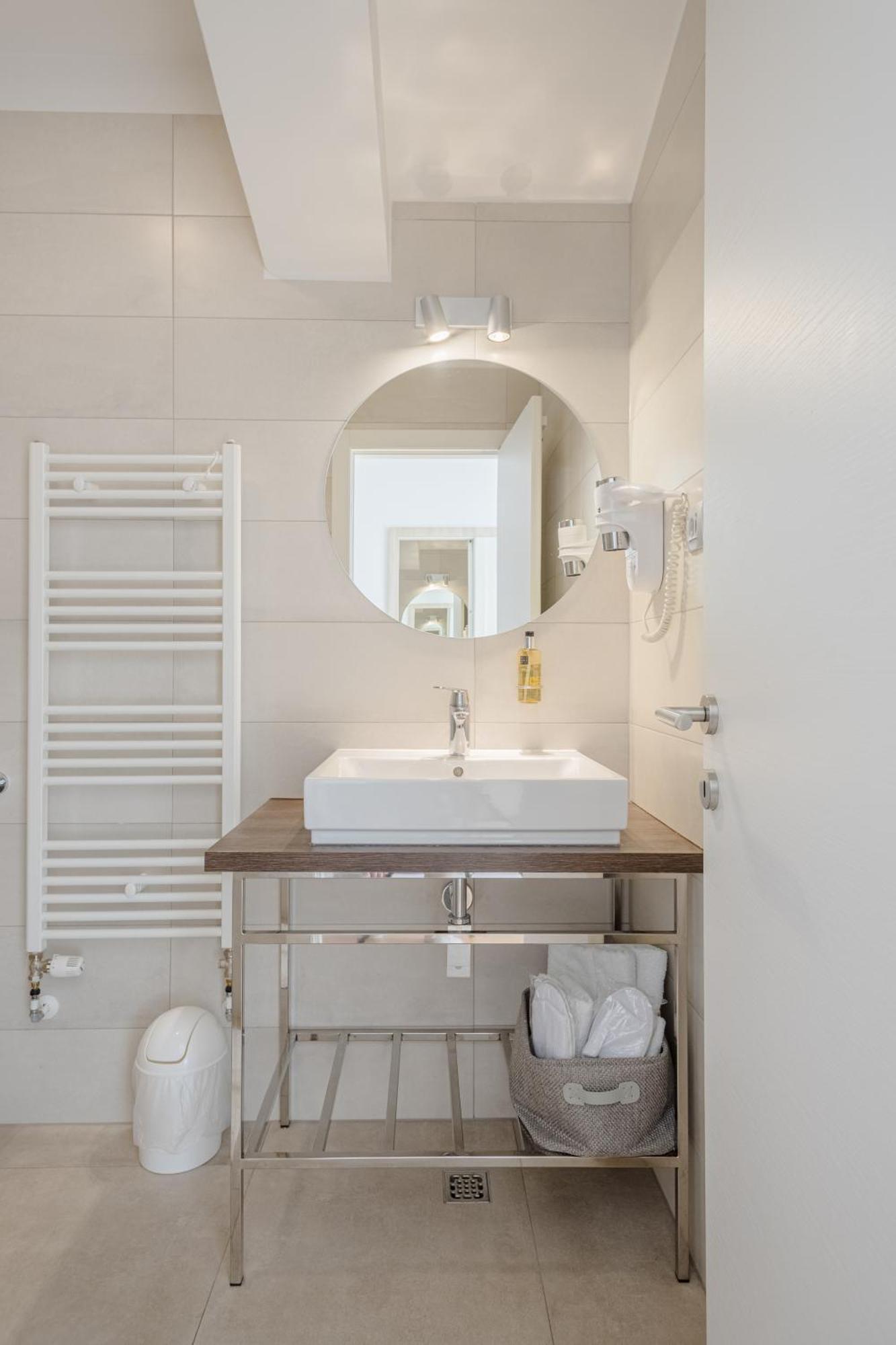 Rogac Rooms & Restaurant Omiš Екстериор снимка