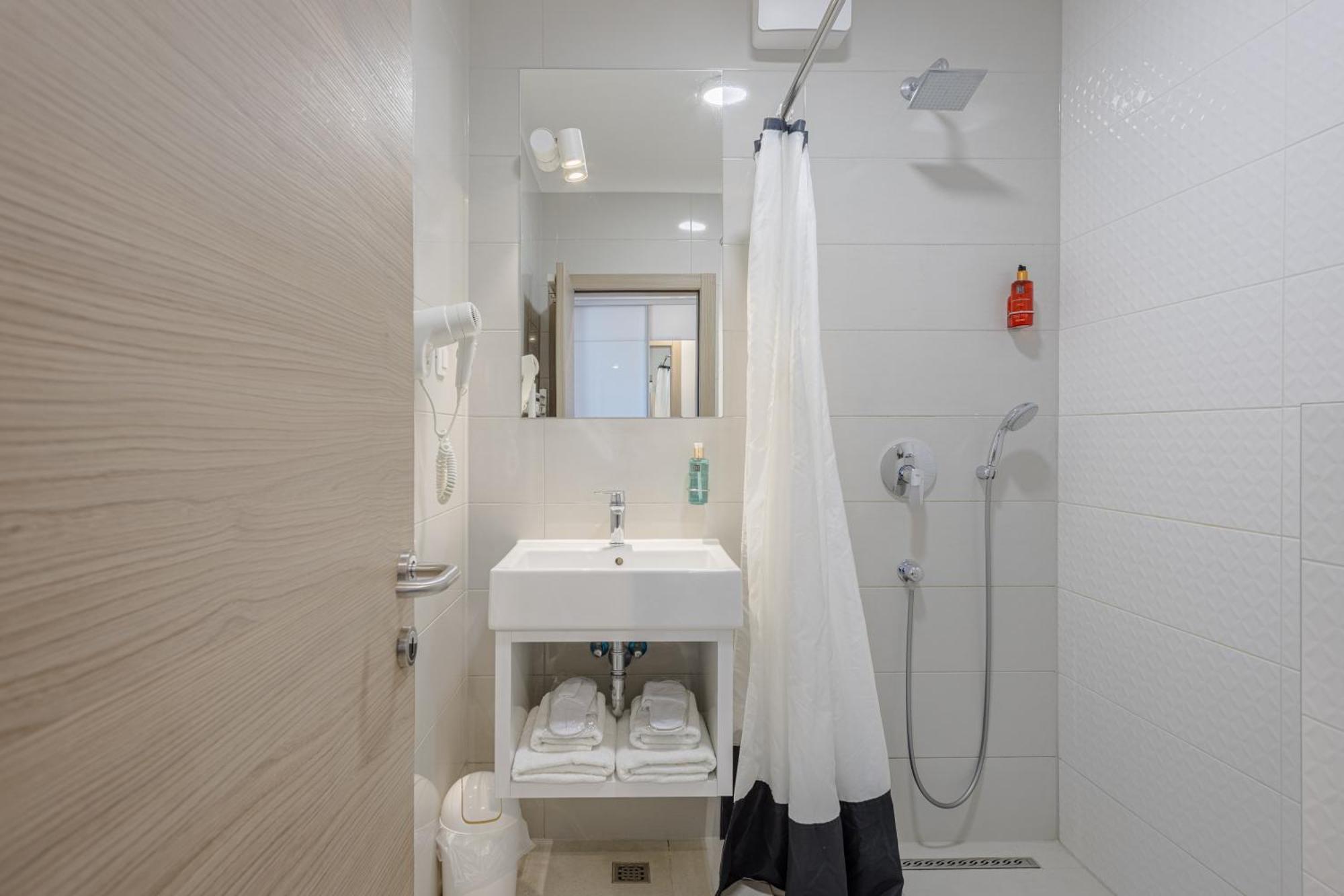 Rogac Rooms & Restaurant Omiš Екстериор снимка